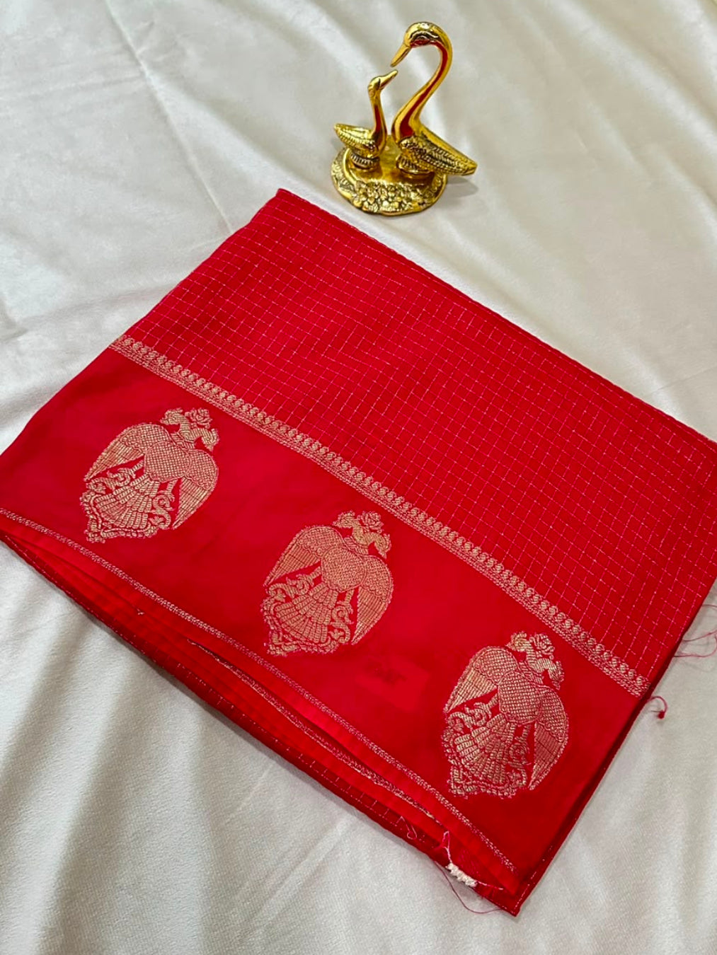 Vintage Style Viscose silk saree with blouse Red Color | Glow & Glitter Boutique