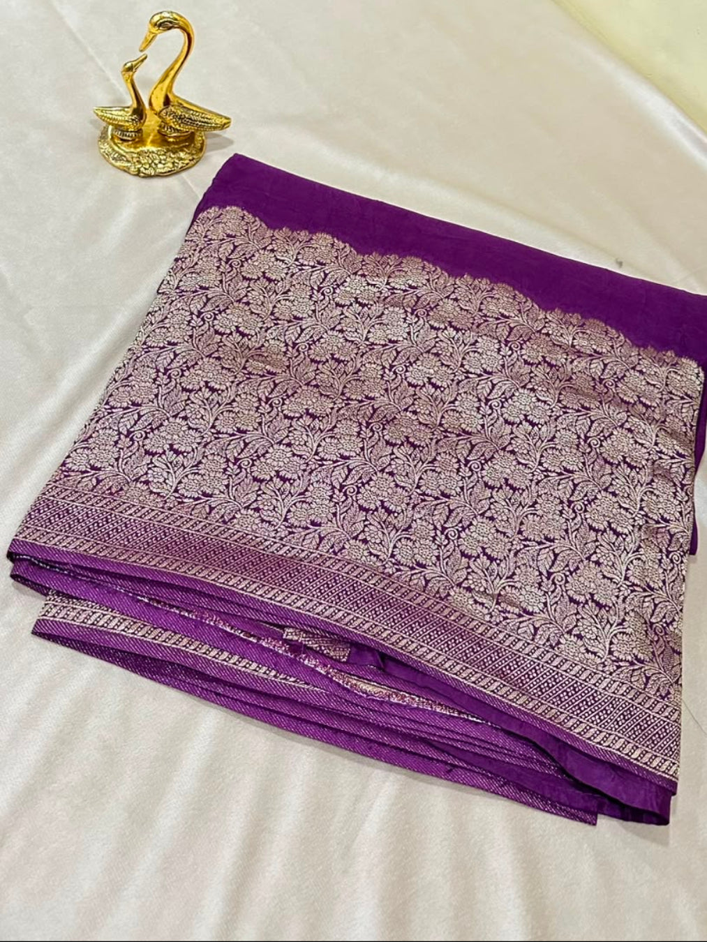 Premium HO silk saree Royal Purple Shade With Gold Zari Border | Glow & Glitter Boutique