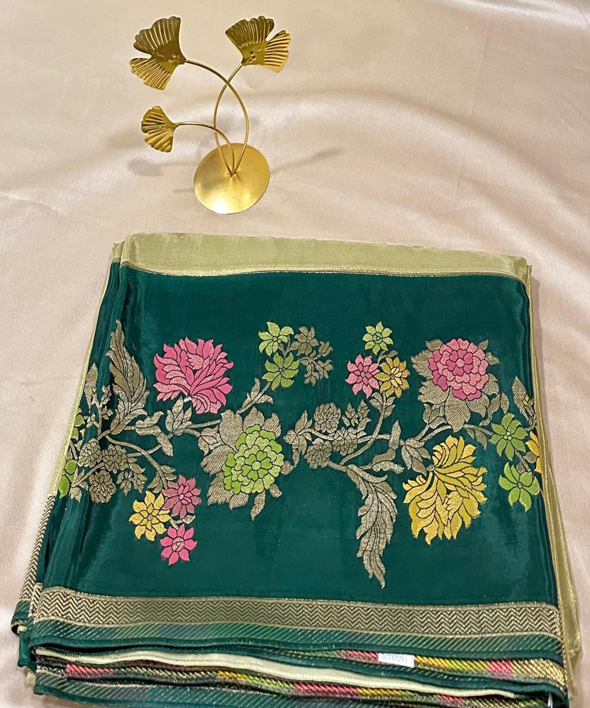 Mashru silk saree Pastel Pista Green & Emerald Green Border | Glow & Glitter Boutique