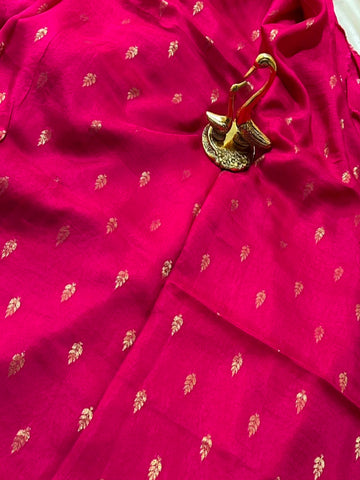 Vintage style viscose silk saree Rani Pink Shade | Glow & Glitter Boutique