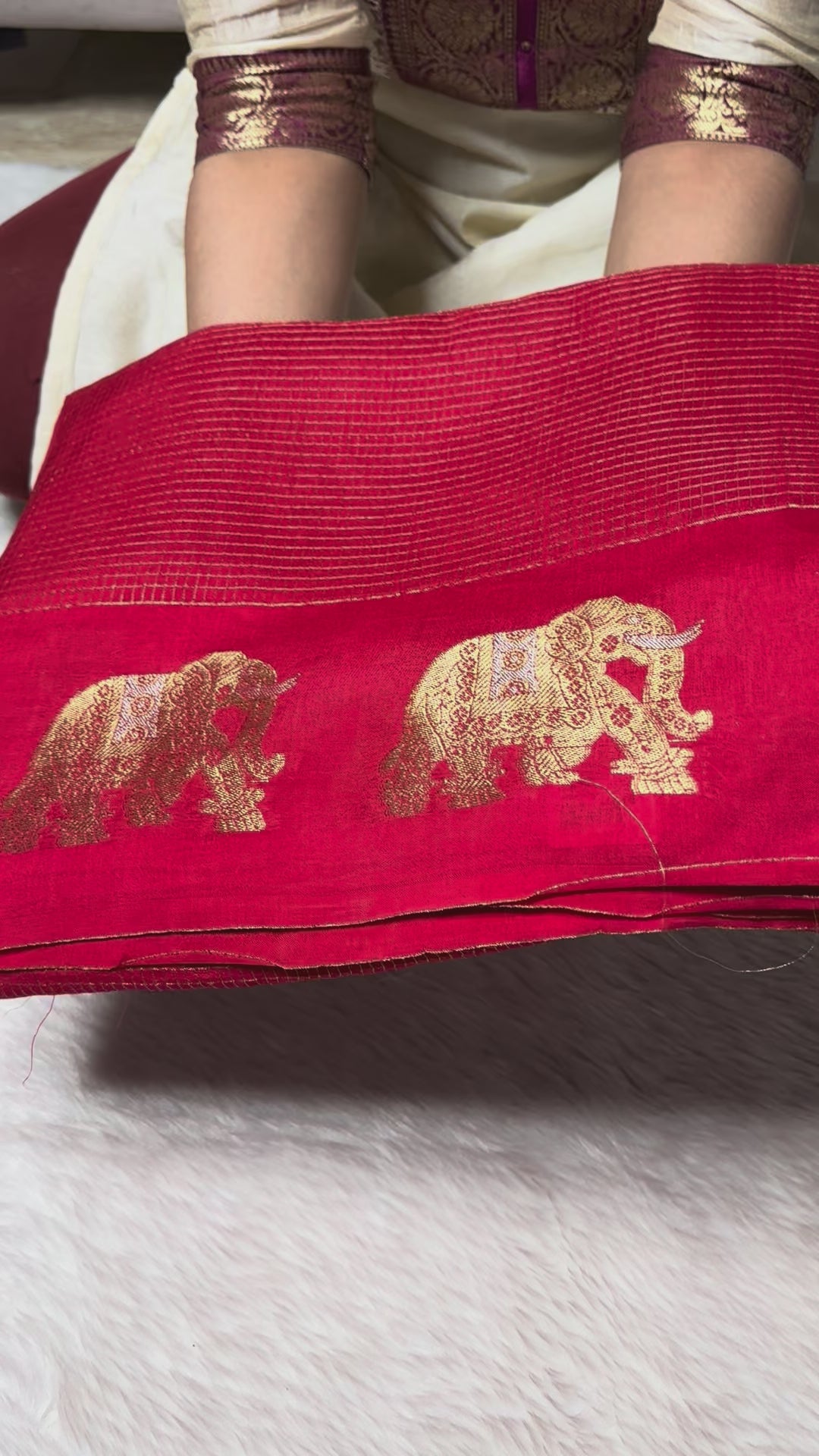Vintage Elephant Red | VINTAGE STYLE COLLECTION