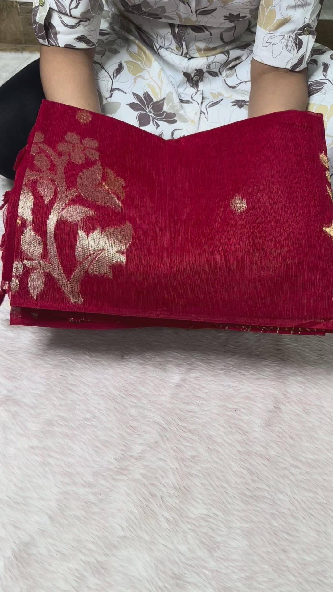 HANDLOOM SAREES | Linen Red